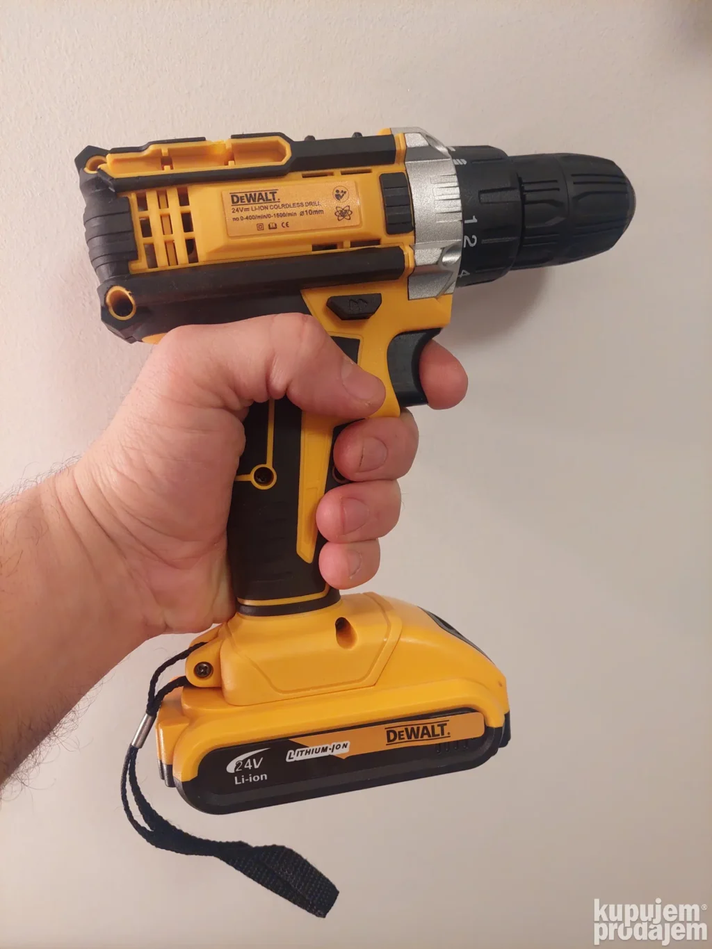 Dewalt aku srafilica busilica 24v u koferu sa alatom – Dewalt aku srafilica busilica 24v u koferu sa alatom - Image 3